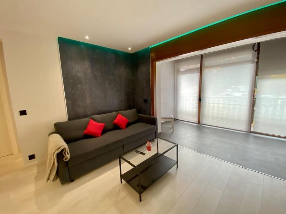 Prober Comapedrosa Apartment Аринсал Екстериор снимка