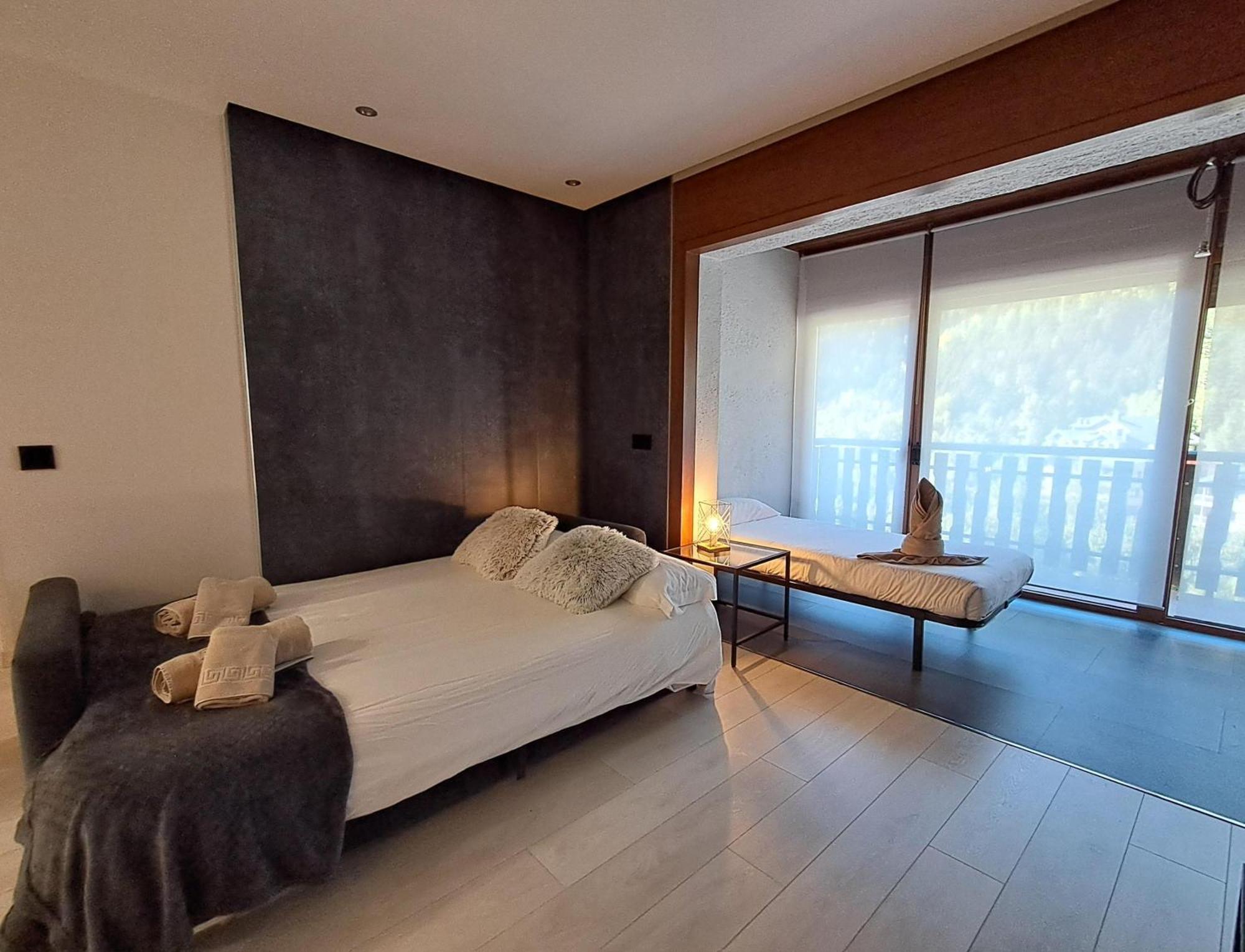 Prober Comapedrosa Apartment Аринсал Екстериор снимка